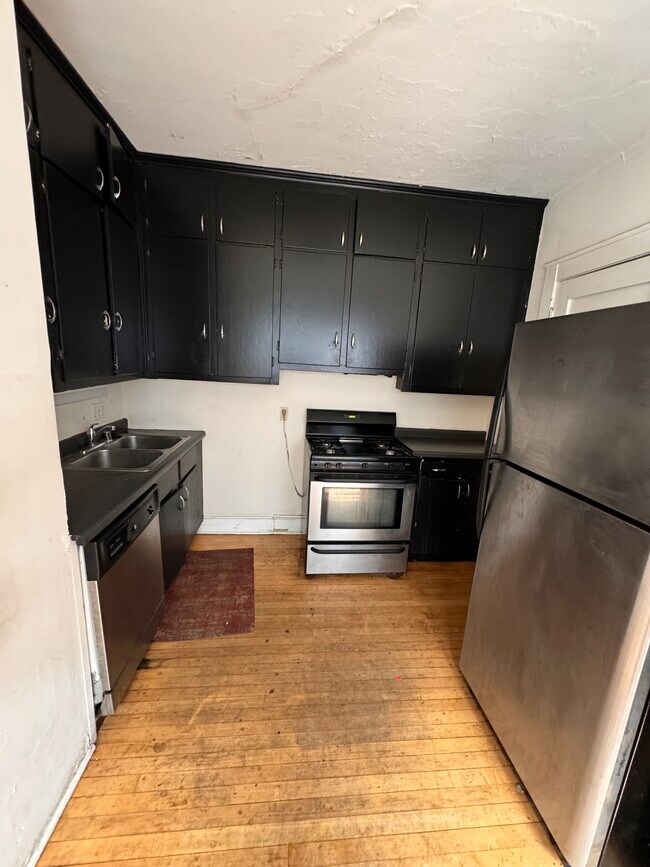Unidad 2 - 115 E Gorham St