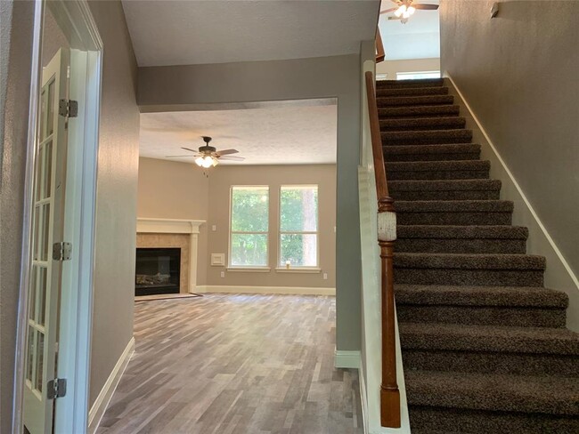Building Photo - 3504 White Oak Point Dr