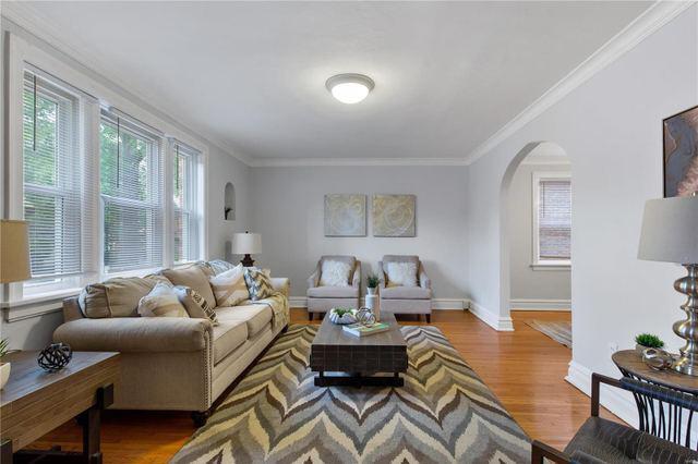 Foto del edificio - 7142 Dartmouth Ave