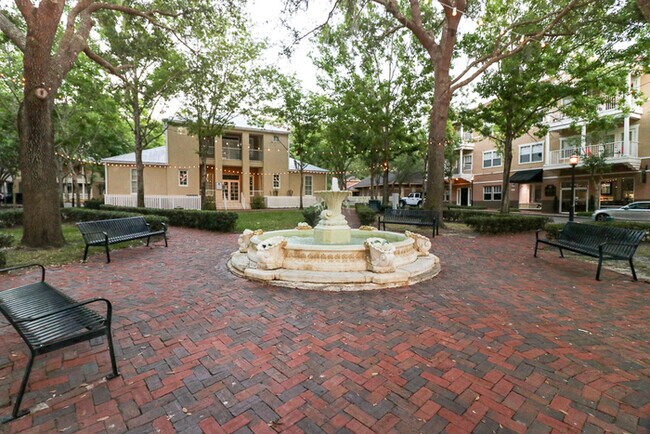 Building Photo - Beautiful 2/2 in the HP Village Center K-102