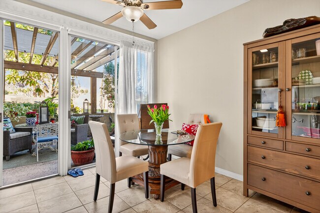 Foto del edificio - 46750 Mountain Cove Dr
