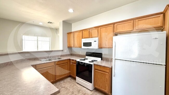 Building Photo - 6770 N 47th Ave