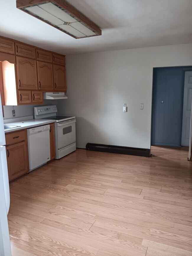 Building Photo - 206 N Ohio St