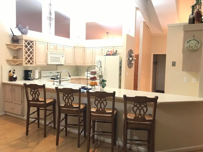 Building Photo - 1298 Barnstaple Cir