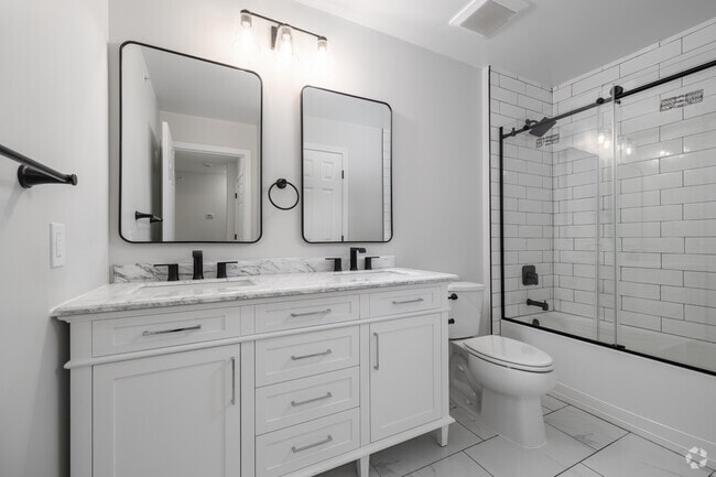 Interior Photo - The White Oaks