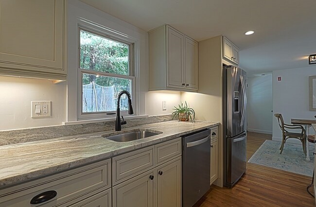 Foto del edificio - 113 Central St