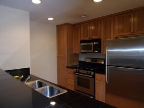 Building Photo - 6298 SW Grand Oaks Dr