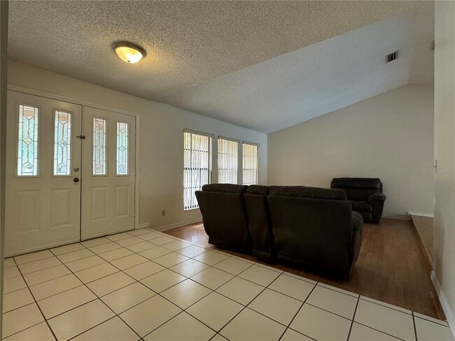 Building Photo - 3005 Starmount Dr