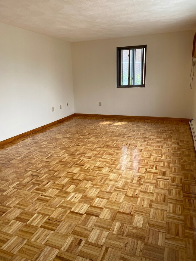 Foto del edificio - 714 Winthrop Ave