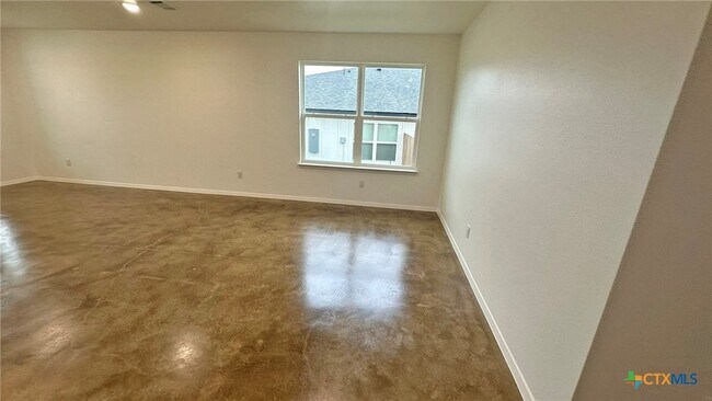 Foto del edificio - 977 Cline Dr