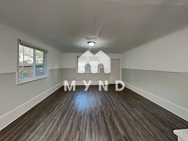 Building Photo - 2653 Randall St