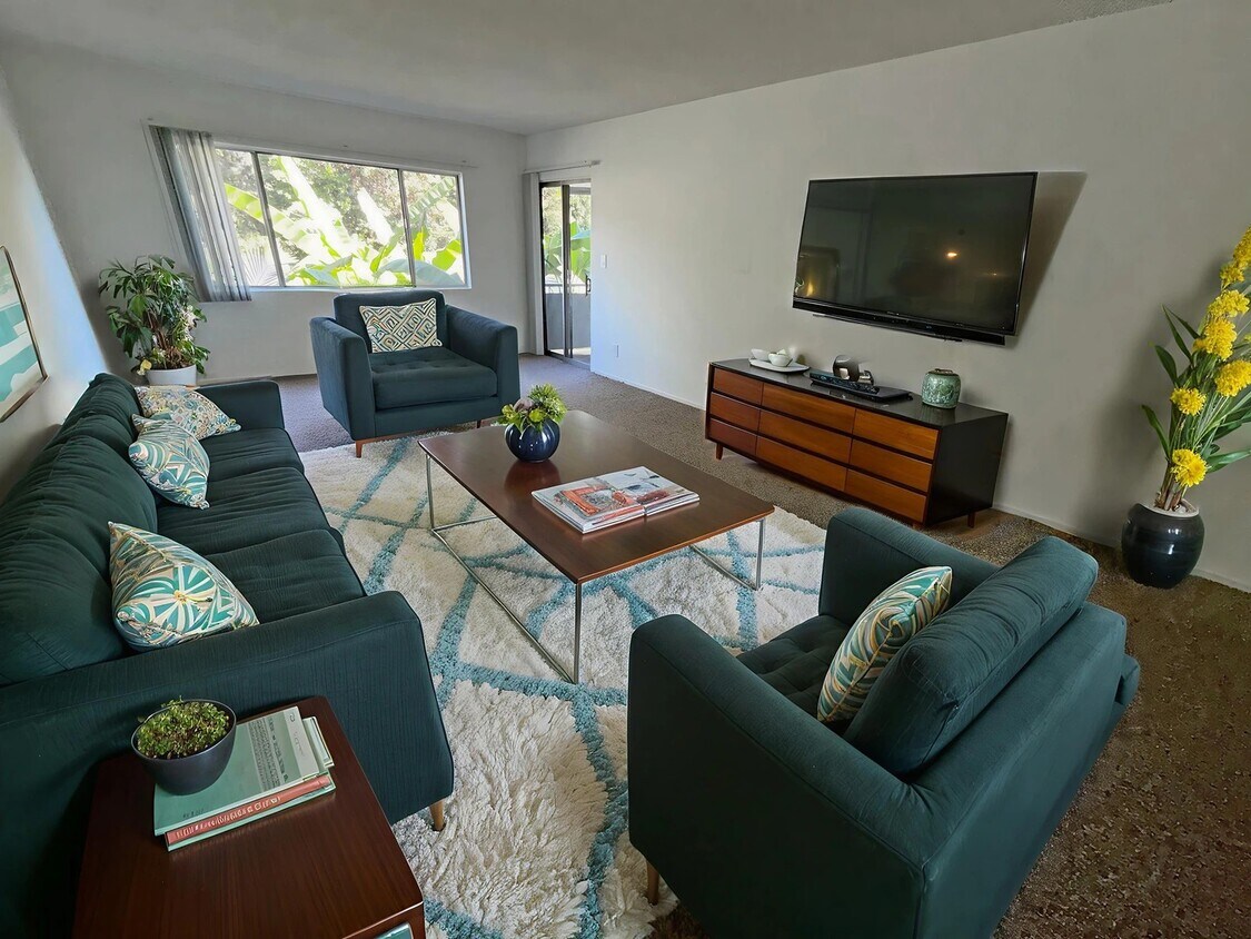 Foto principal - 415 E Cedar Ave