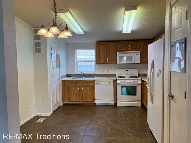 Foto del edificio - 4 br, 2 bath House - 1225 W Valley View Drive
