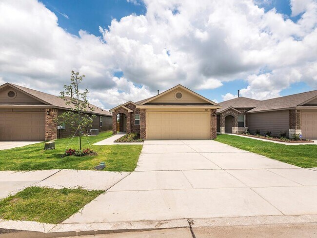 Building Photo - 224 Lake Gln