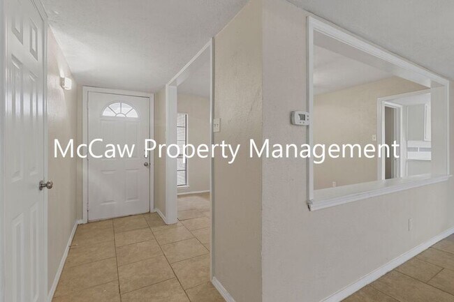 Foto del edificio - 7400 Butternut Ct