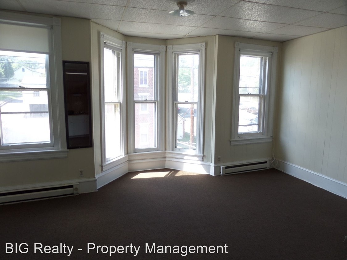 129 N Main St, Spring City, PA 19475 Room for Rent in Spring City, PA