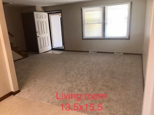 Livingroom - 917 Lattavo St NE