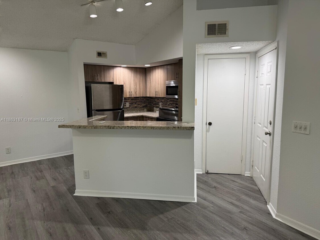 Foto principal - 12510 Vista Isles Dr