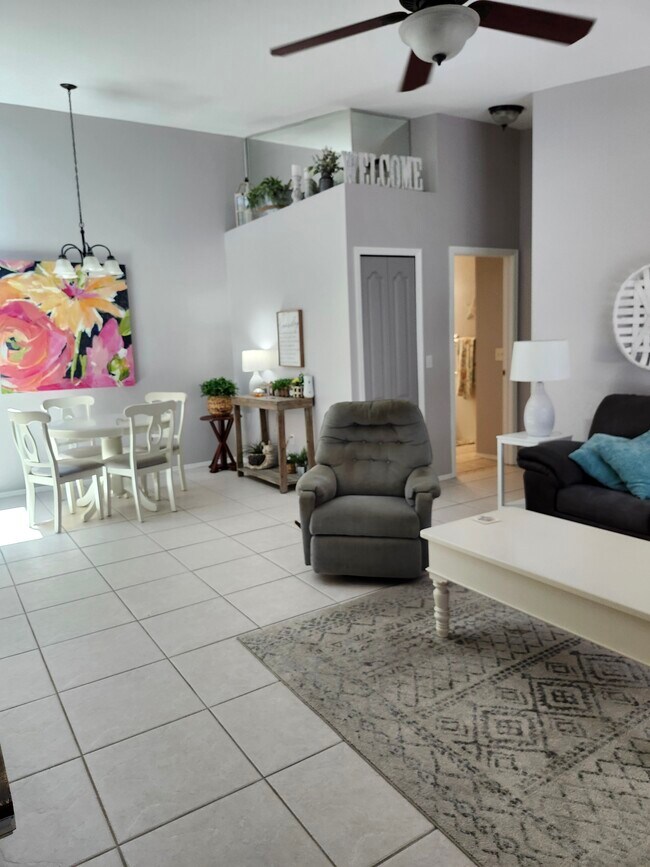 Foto del edificio - 3300 Loveland Blvd