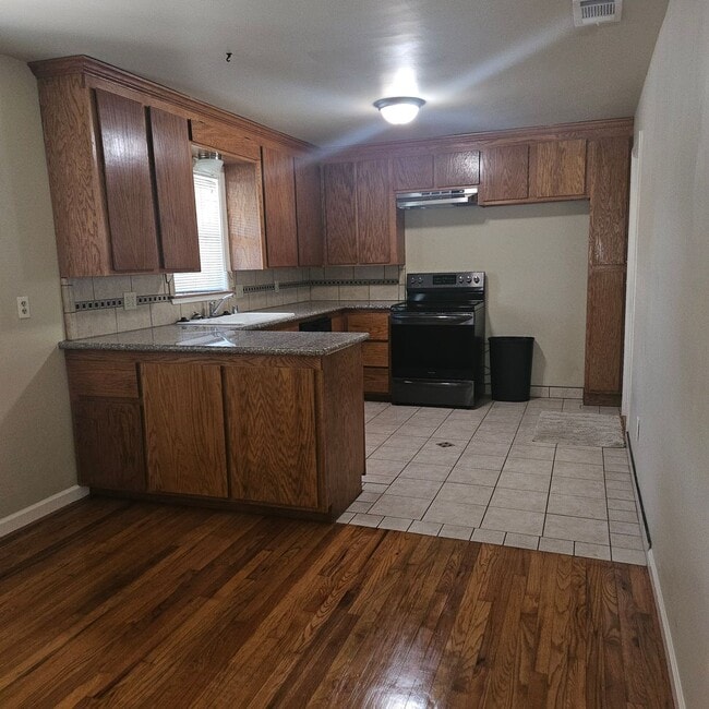 Foto del edificio - **MOVE IN SPECIAL** 1/2 OFF 1ST MONTH
