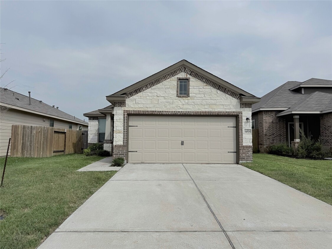 Foto principal - 14501 Sugar Pines Dr