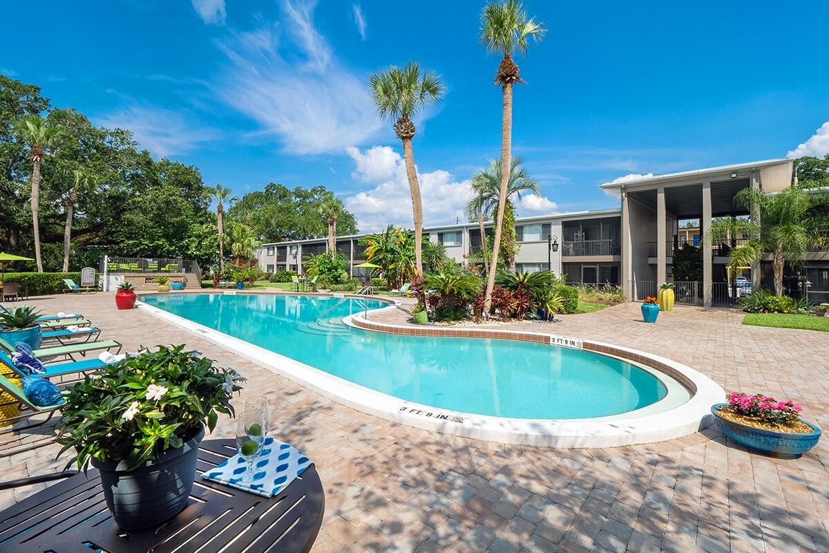 Lakewood Village Apartments Jacksonville, FL