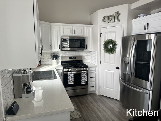 Foto del edificio - 5 br, 3 bath House - 490 Firestone Drive