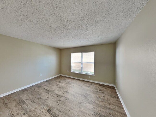 Building Photo - 12918 Brookcrest Pl