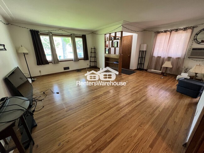 Foto del edificio - 7404 Queen Ave S