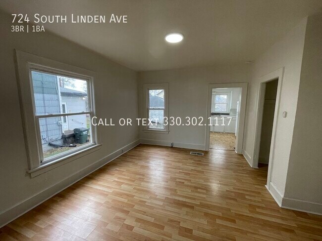 Foto del edificio - Three bedroom one bathroom apartment for rent