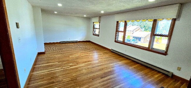 Foto del edificio - 48-50-50 Lee St