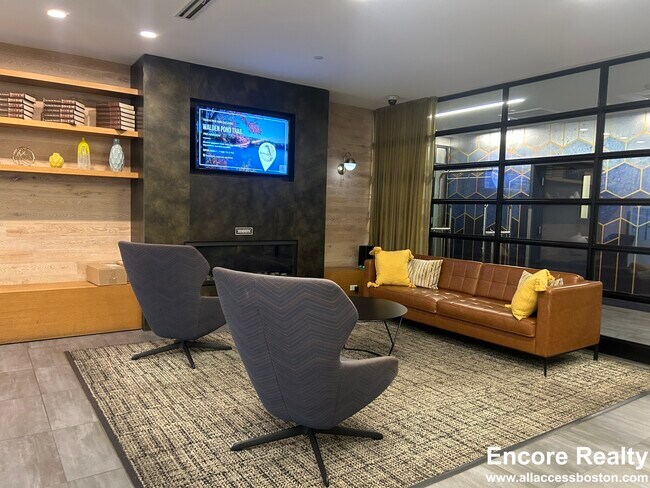 Foto del edificio - 65 Brainerd Rd