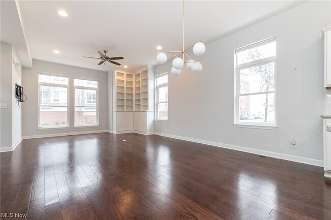 Building Photo - 1455 W 32nd St