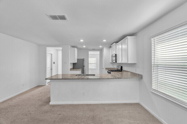 Building Photo - 15207 Nest Jct