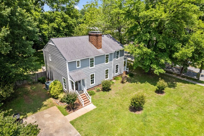 Foto del edificio - 803 W Davis St