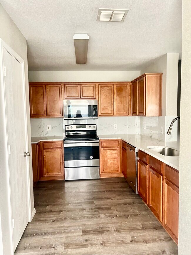 Foto del edificio - 406 Bellevue Ln