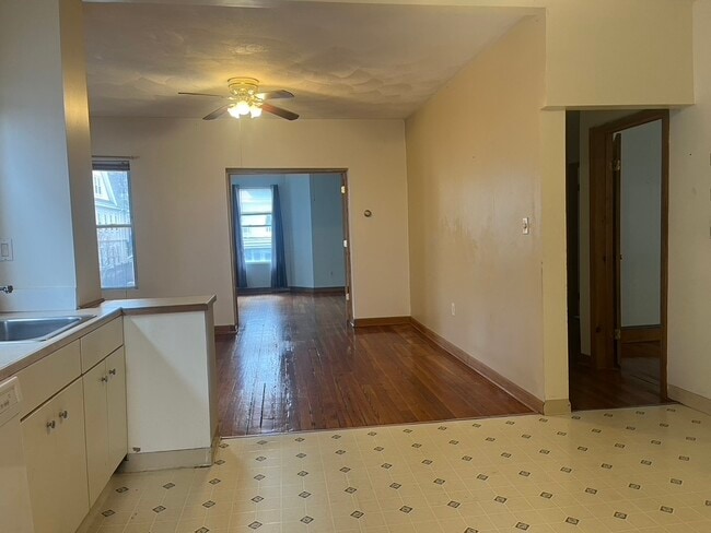 Building Photo - 223 Highland Ave