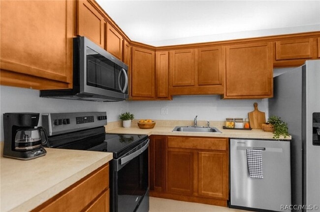 Foto del edificio - 5551 Executive Dr