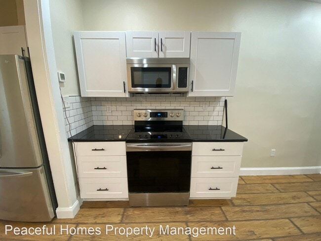 Building Photo - 3 br, 2 bath House - 445 Manor St