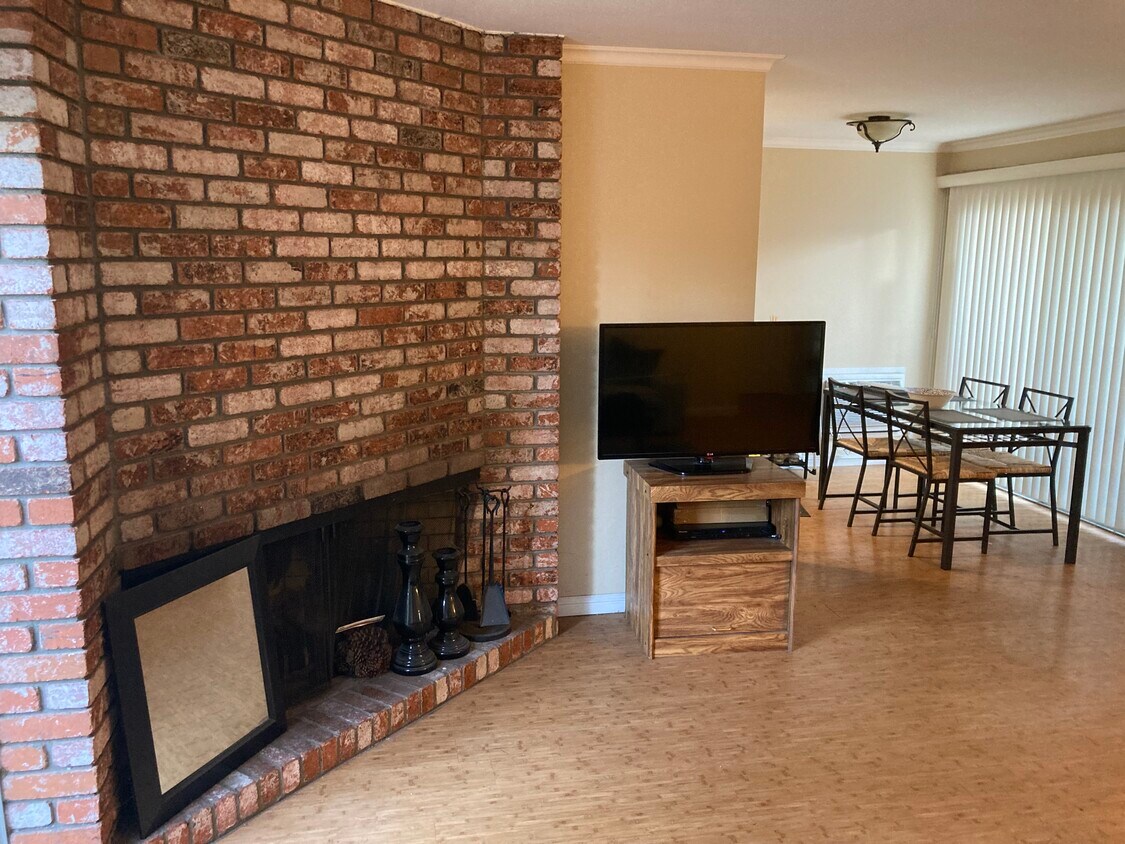 Living/Dining - 1919 Ygnacio Valley Rd