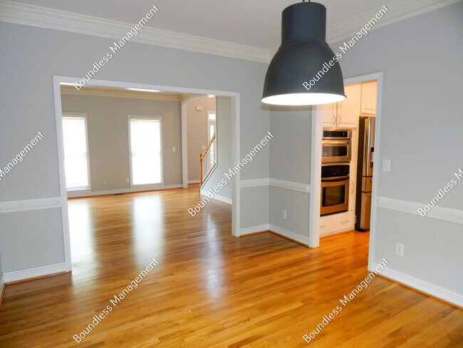 Foto del edificio - 125 Broadwell Oaks Ct