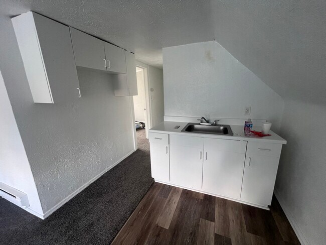 Foto del edificio - 3604 E 117th St