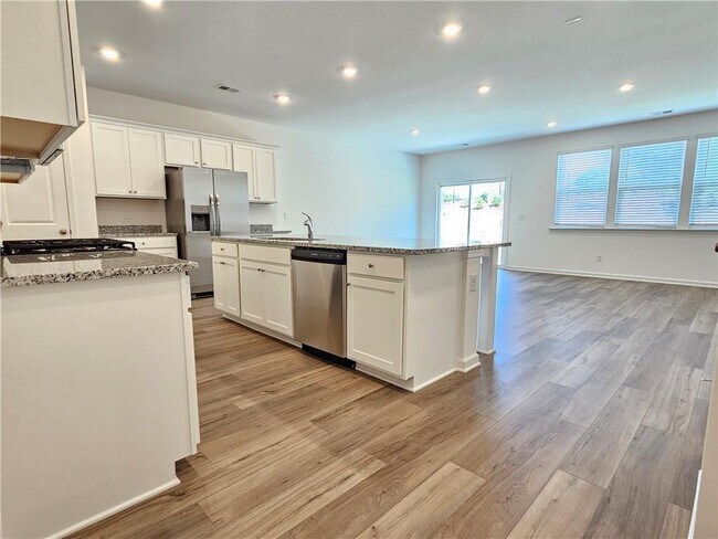 Building Photo - 2427 Livi Ln