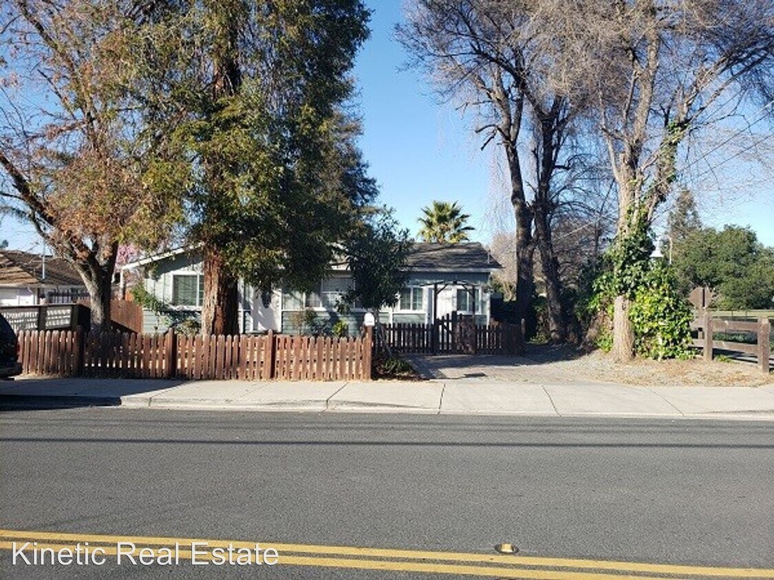 Primary Photo - 3 br, 1.5 bath House - 3219 Wren Ave