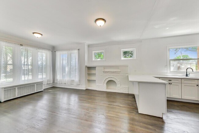 Foto del edificio - 4300 N Richmond St