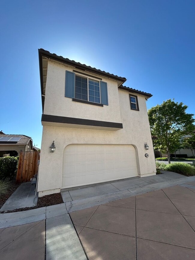 Photo - Bridgeway Lakes House