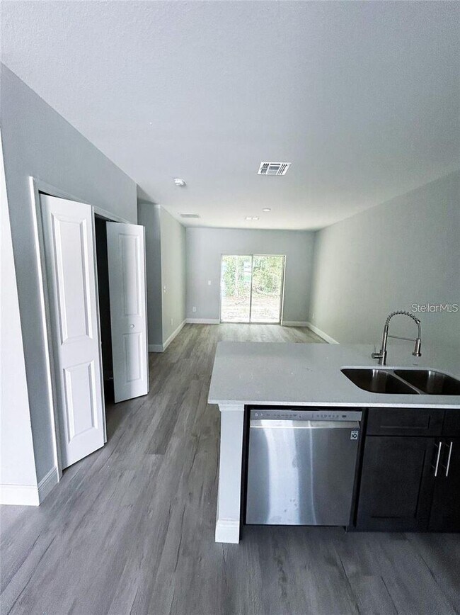 Foto del edificio - 1030 NW 57th Ct