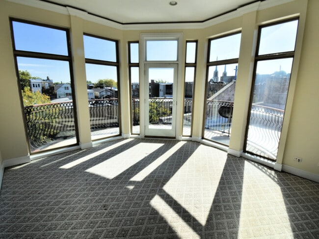 Foto del edificio - 4518 N Kedzie Ave