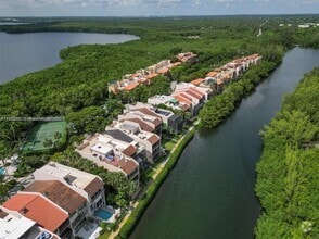 Building Photo - 6124 Paradise Point Dr