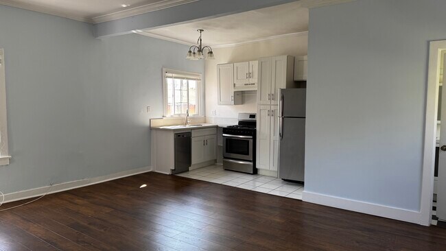 Foto del edificio - 925 Parkman Ave
